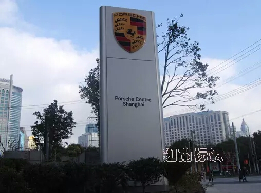 1053920270.jpg